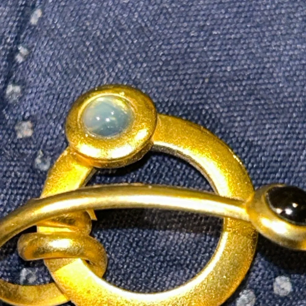 G.N. Buonanno Vintage Gold Brooch with Multicolor Accents - Picture 7 of 7